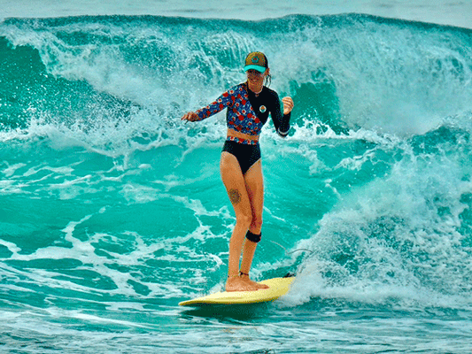 Surfer en bikini : les modèles qui tiennent vraiment
